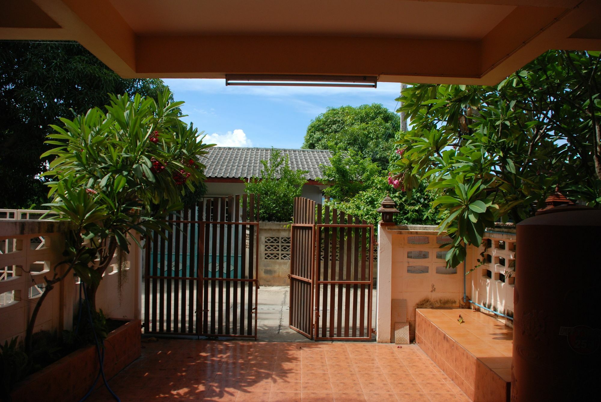 Baan Khun Nong Apartment Haad Chao Samran Exterior photo